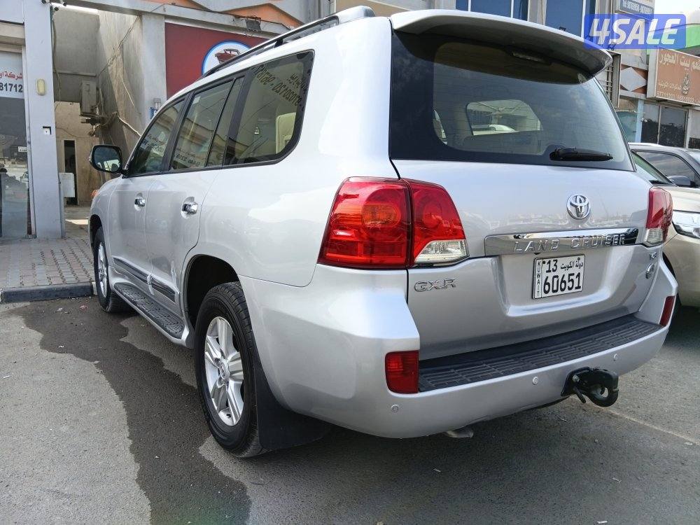 لاند كروزر GX.R V8  الساير ماشي 290 الف كم صبغ الوكالة ماعدا جزء5