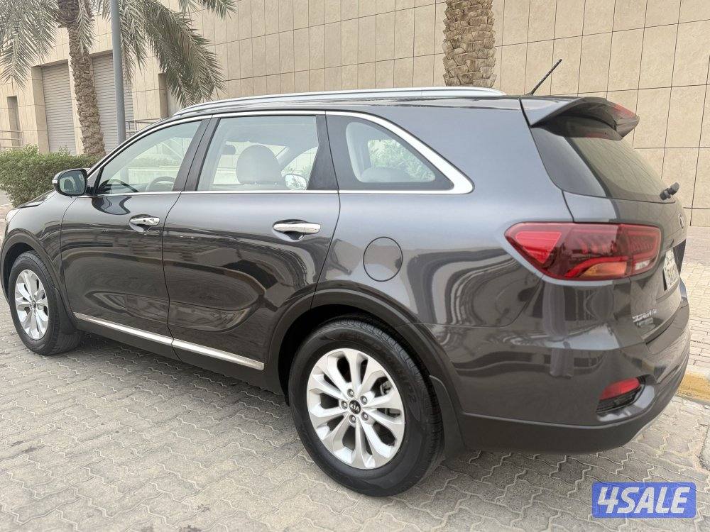 كيا سورينتو - 2018 عداد 41 الف3