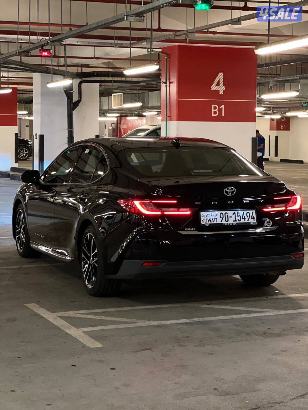 للبيع كامري كامل المواصفات ٢٠٢٥ المالك الاول شرط الفحص حماية وتظليل فل4