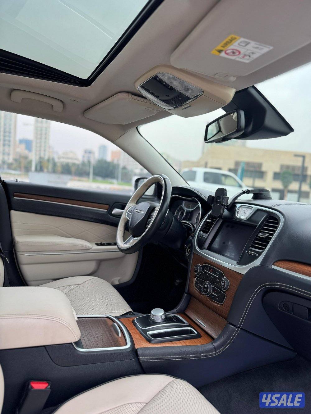 للبيع كرايزلر 300C
موديل 2019 
عداد 93 الف 
8 سلندر  اعلى مواصفات7