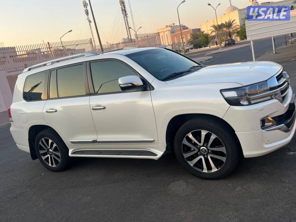 لاند قراند ترونق موديل20193