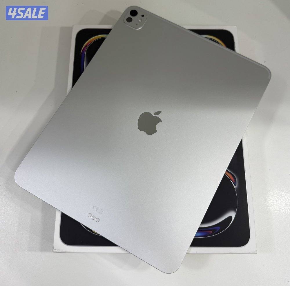 Apple iPad Pro13” M5 Chip, 12 GB RAM, 256GB Wifi Silver 1Day Used Only4