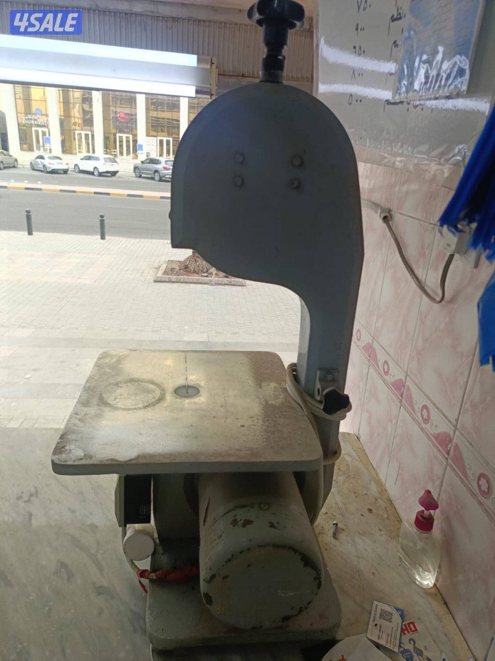 اجهزة ومعدات و ثلاجات بيع اللحوم5