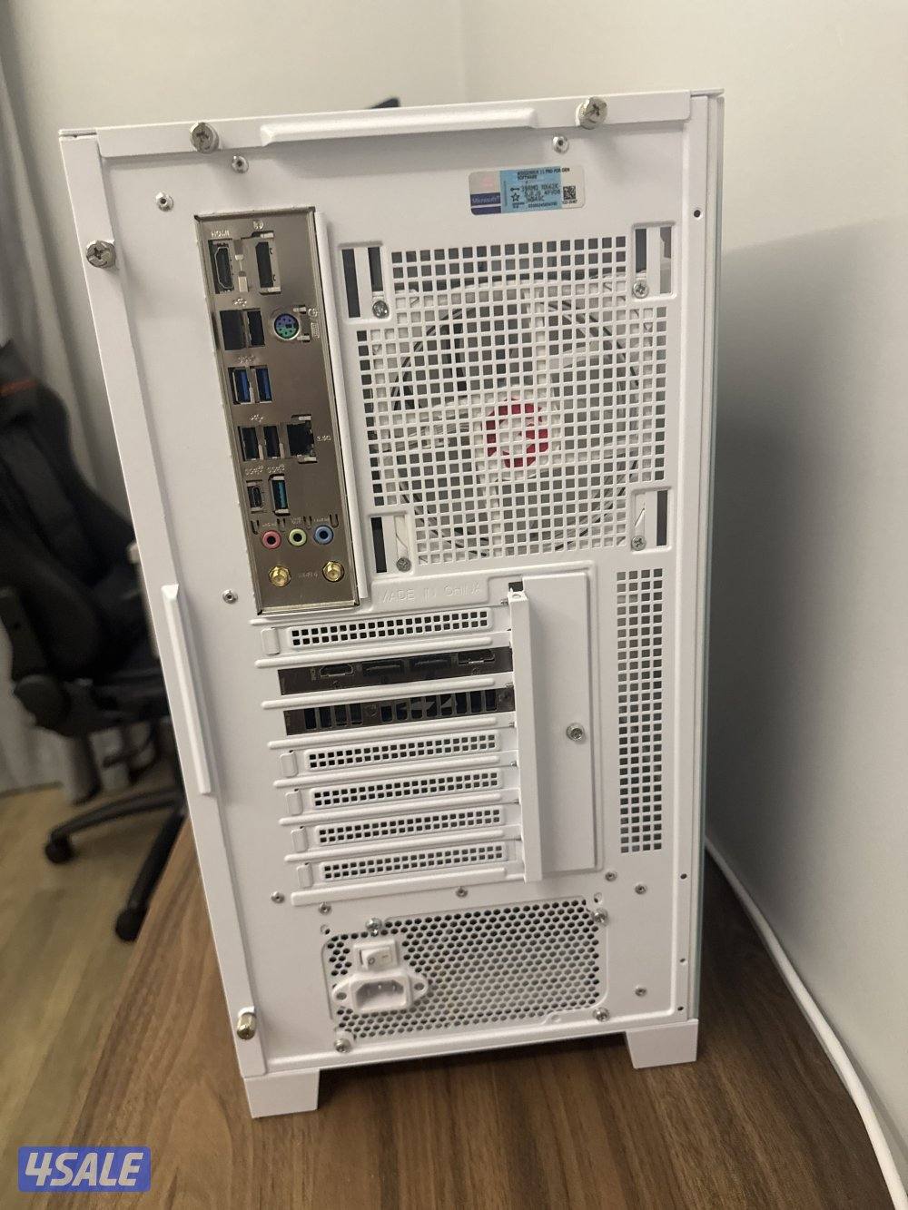 كمبيوتر قيمنق المواصفات 5070 ausu المعالج i714400k 32ram ddr5 2t2