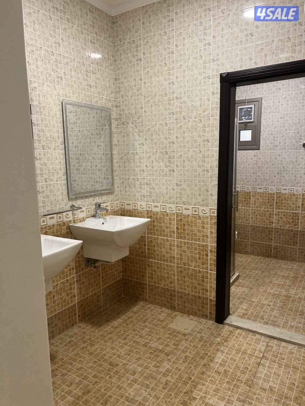 شقه في الرميثيه ق 93