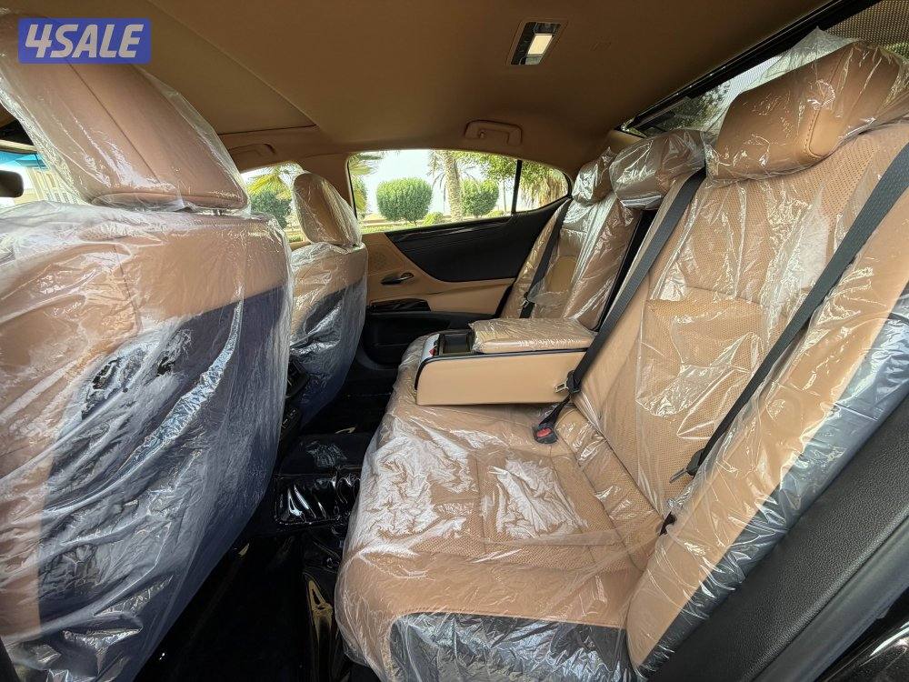 لكزس ES350 عداد 8 الالف كيلو6