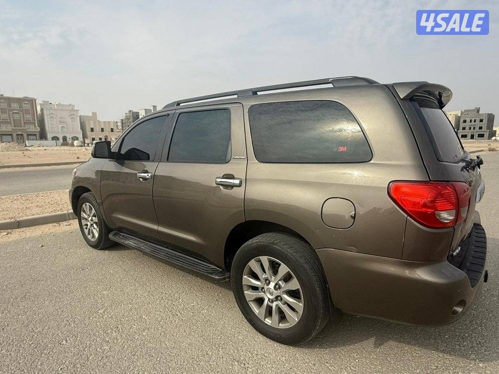 للبيع جيب اسكويا اعله درجة3