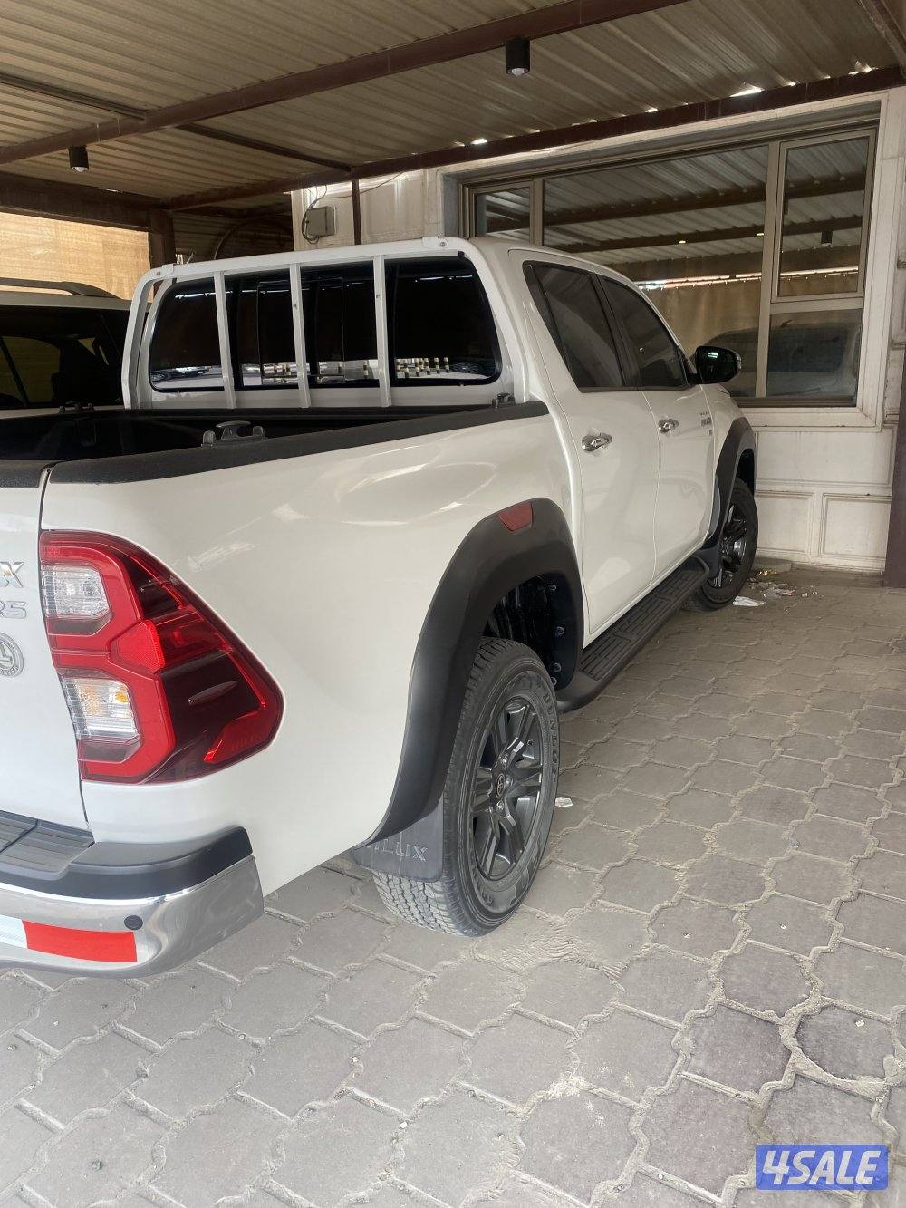 تويوتا هلكس موديل 2023 ماشي 60 الف 6 سلندر0