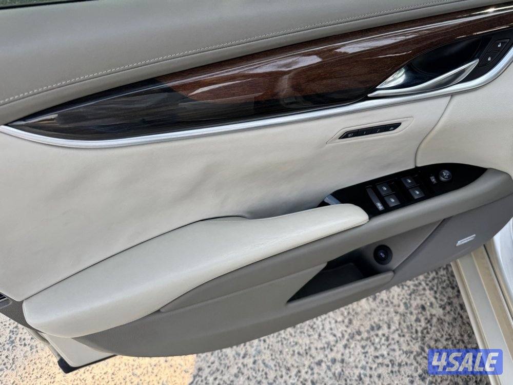 كاديلاك XTS 4 بلاتينيوم 2013 ماشي 40 سيرفس وكاله نظيف جدا شرط الفحص11