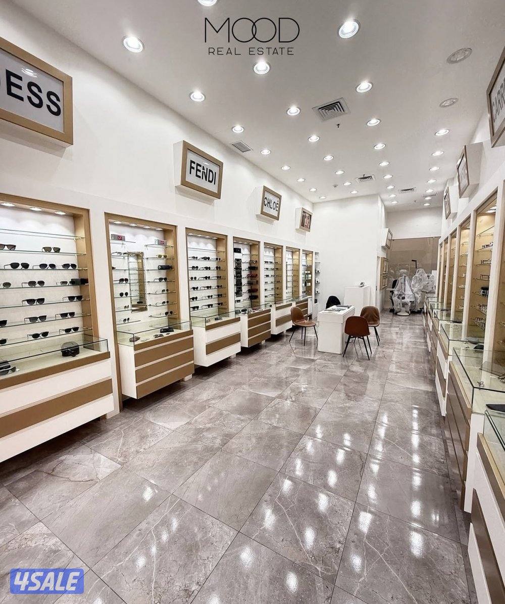 للبيع خلو بالسالميه شارع سالم المبارك محلين مدموجين مع بعض بسعر مناسب3