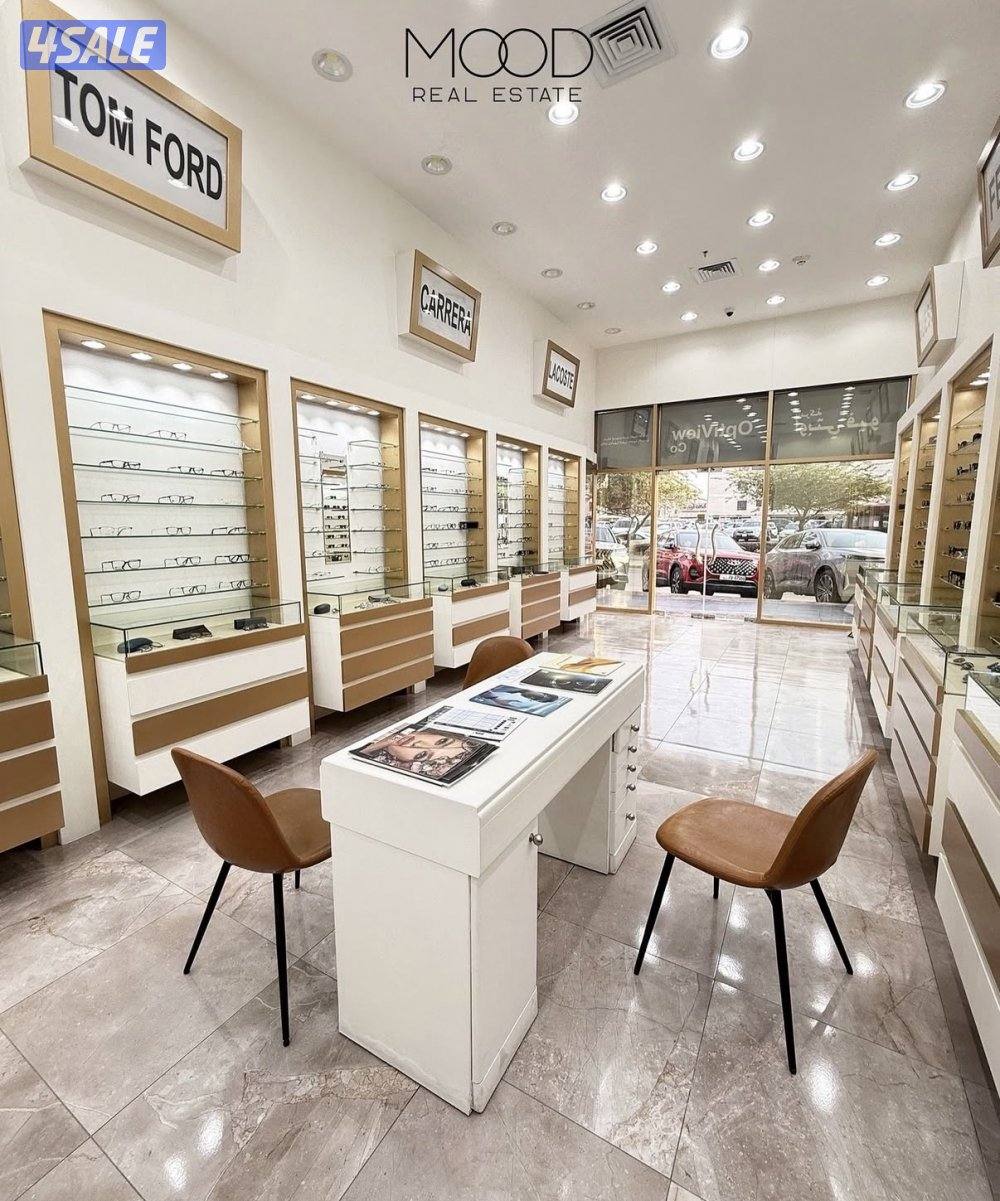 للبيع خلو بالسالميه شارع سالم المبارك محلين مدموجين مع بعض بسعر مناسب6