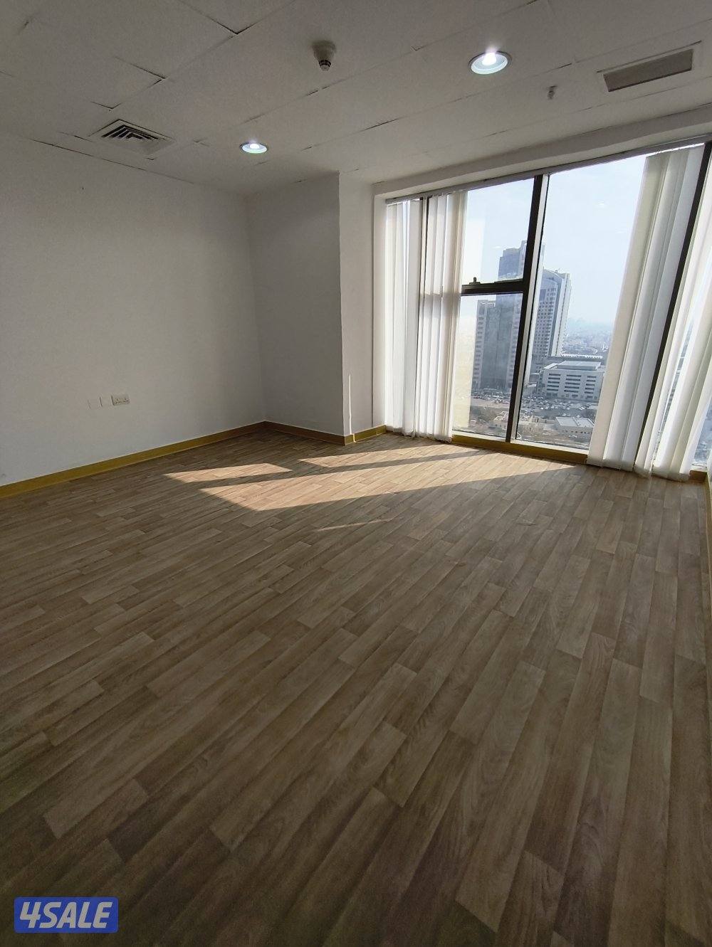 مكاتب و محلات تجارية للايجار في المرقاب قطعة 1 شارع عبدالله المبارك4