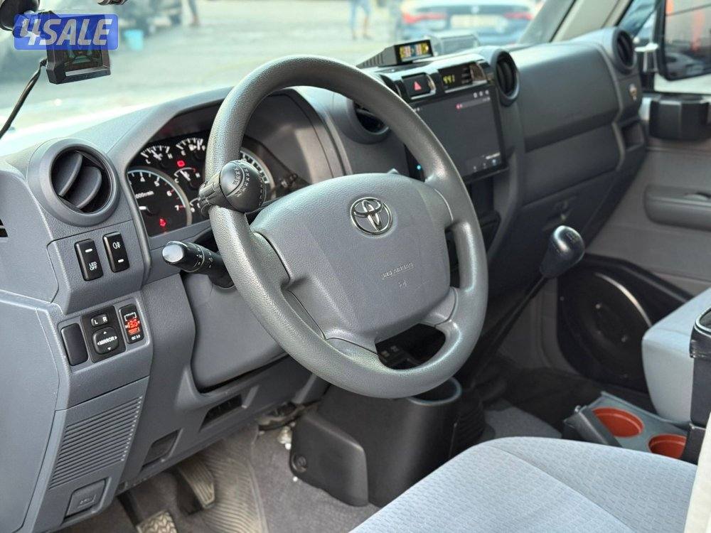 LAND CRUISER LX 4WD V6 _ 20216