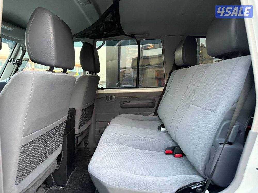 LAND CRUISER LX 4WD V6 _ 20219