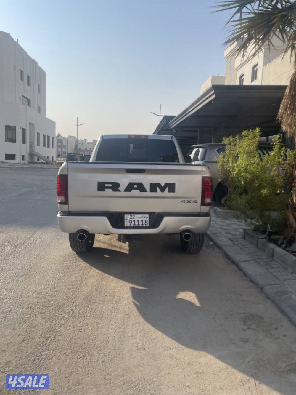 نظيف دودج رام فئة سبورت 4x4 المالك الاول ممشى قليل ٢٠١٧15