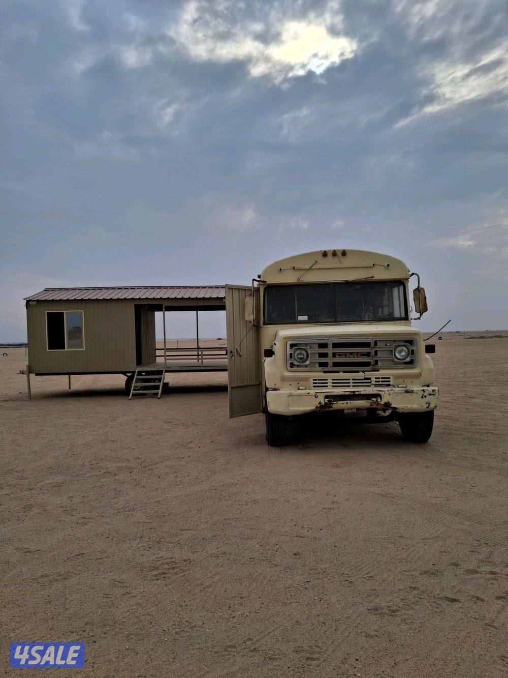 للبيع شاليه وكرفان باص ابوعرام العود0