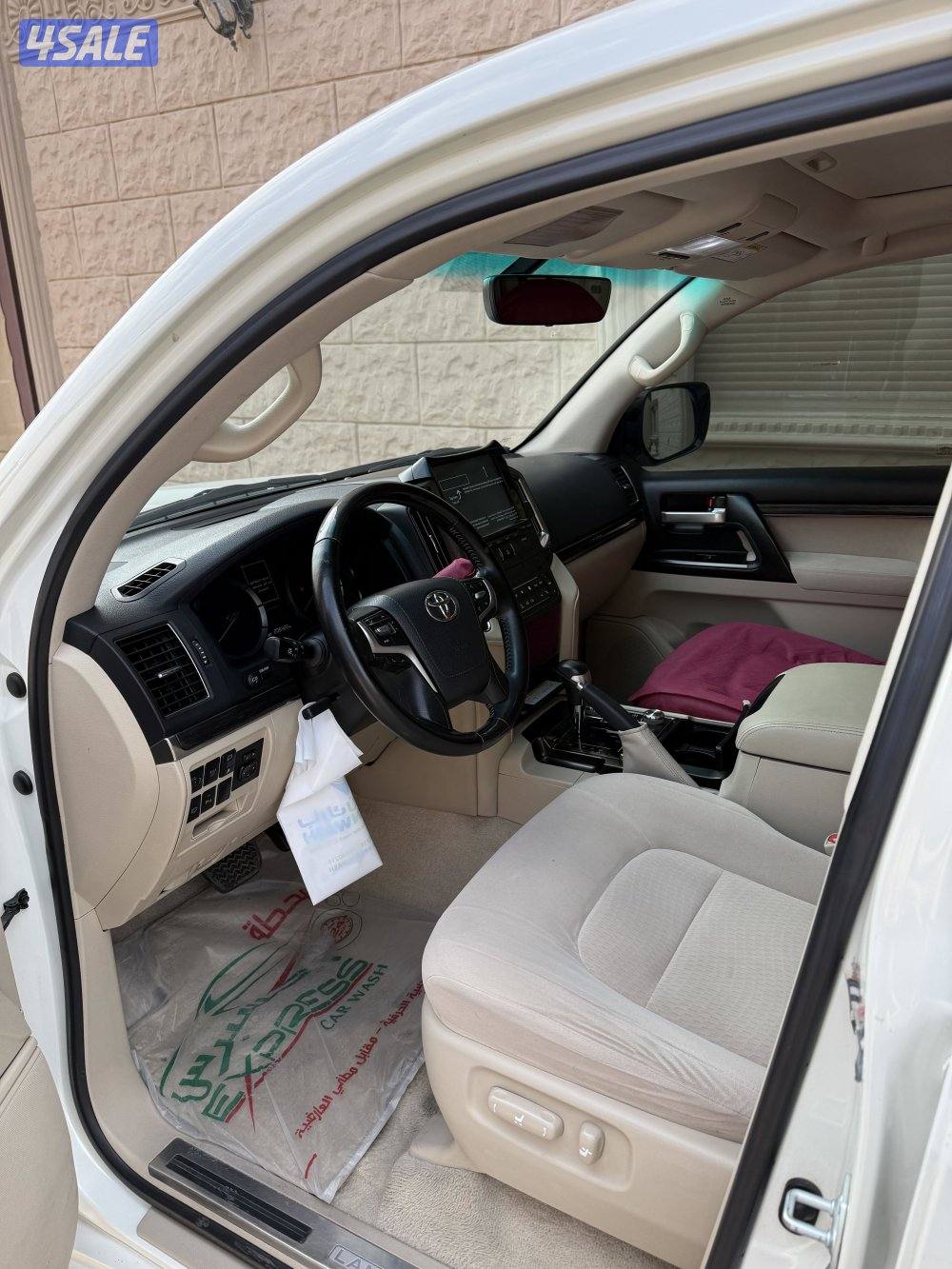 للبيع لاند كروزر قراند تورنق موديل ٢٠٢١1