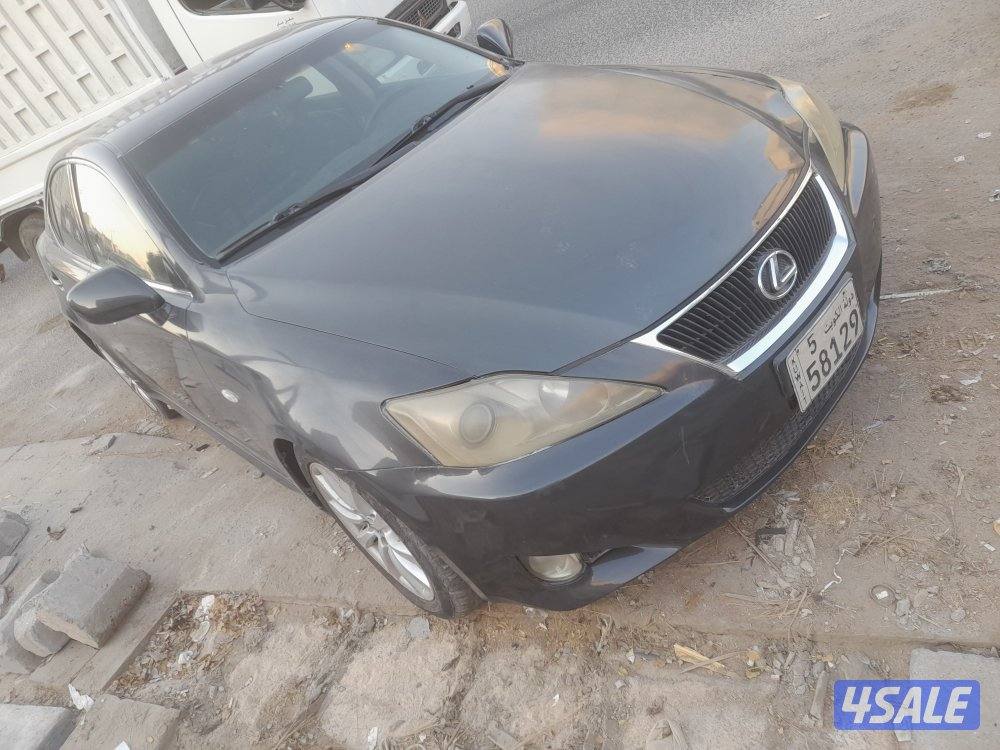 لكزس IS موديل 2008 بحالة نظيفة جدا أحلي استعمال وبسعر مناسب2