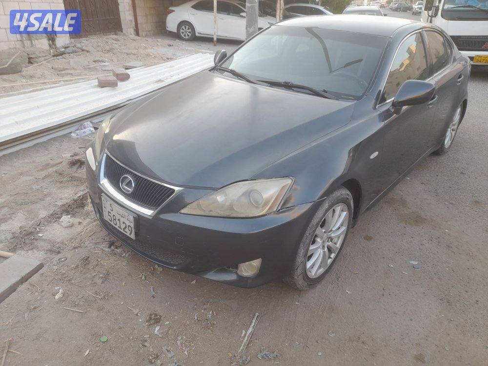 لكزس IS موديل 2008 بحالة نظيفة جدا أحلي استعمال وبسعر مناسب4