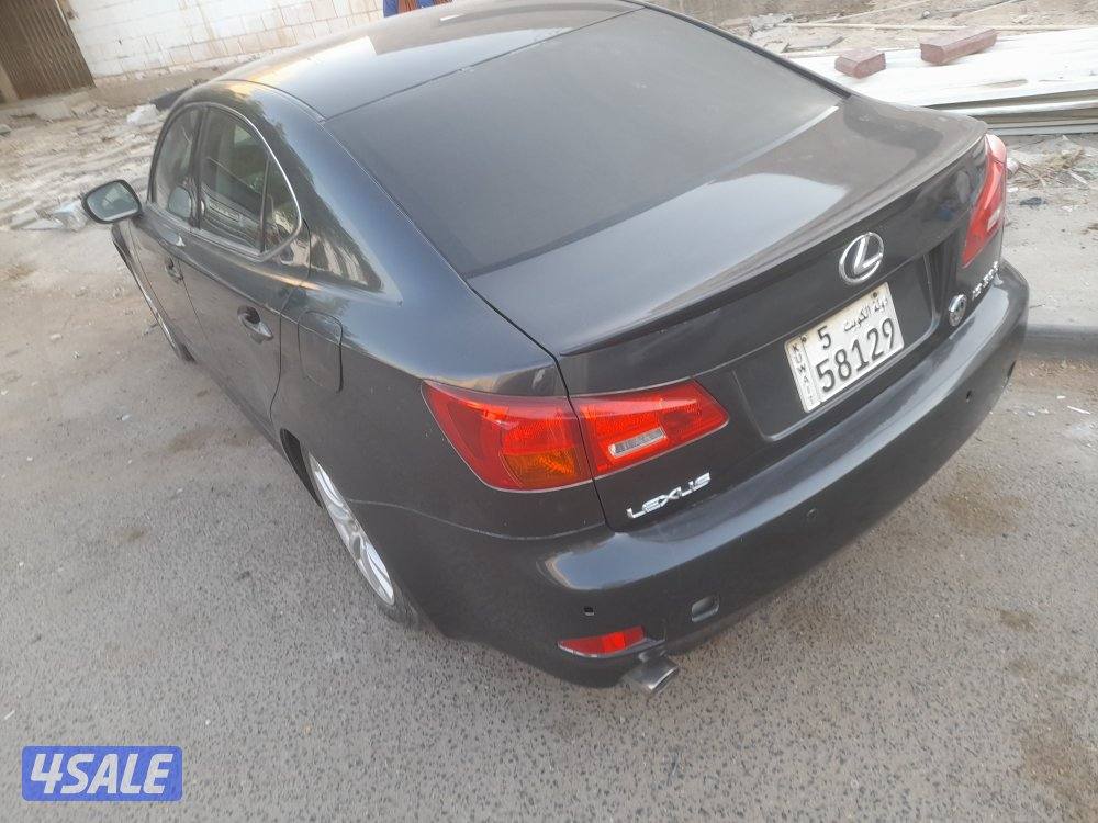 لكزس IS موديل 2008 بحالة نظيفة جدا أحلي استعمال وبسعر مناسب7