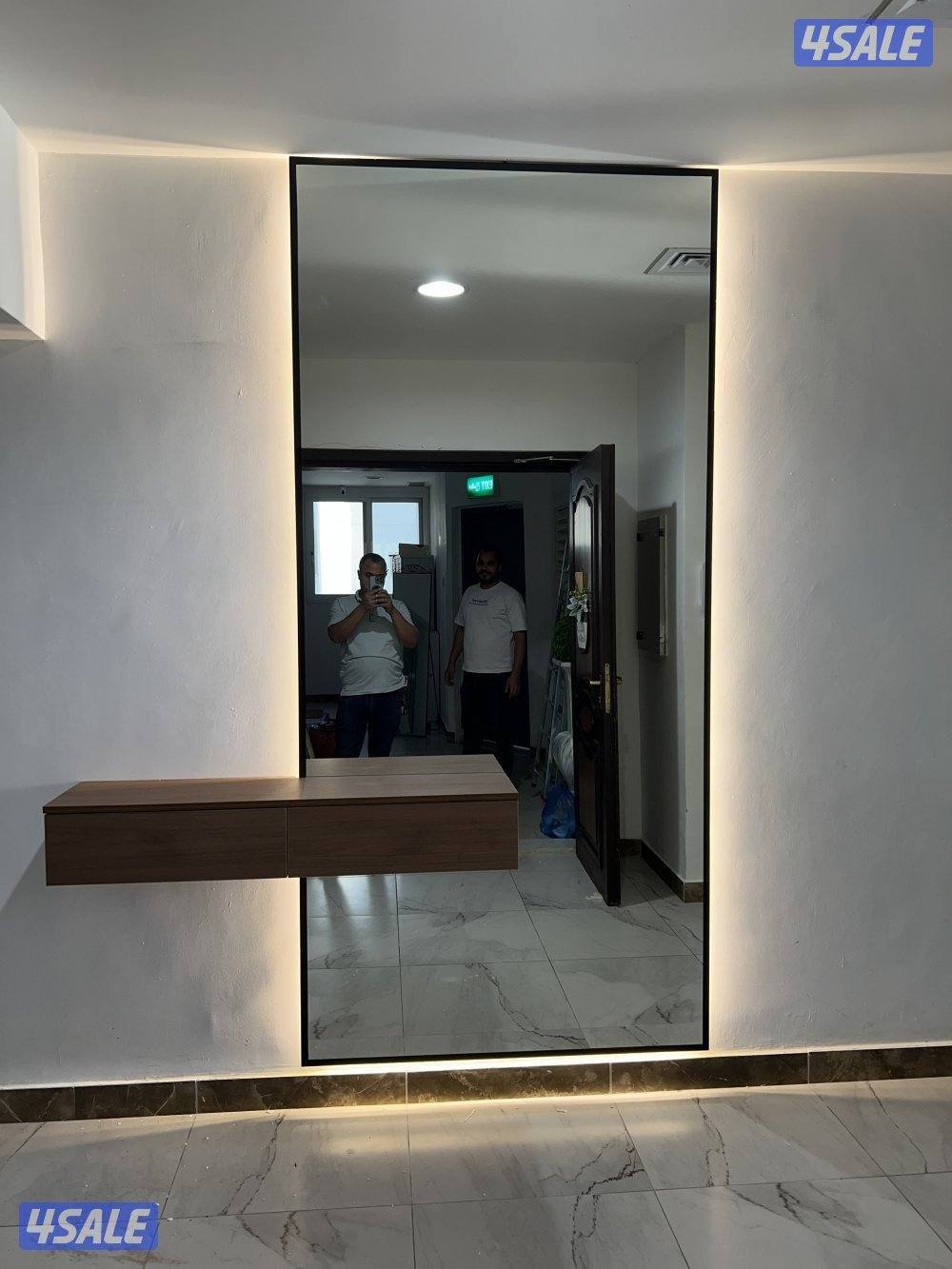 ابويوسف لأعمال الزجاج والسكوريت والمرايا والشاور ودرج السلم والمعاين13