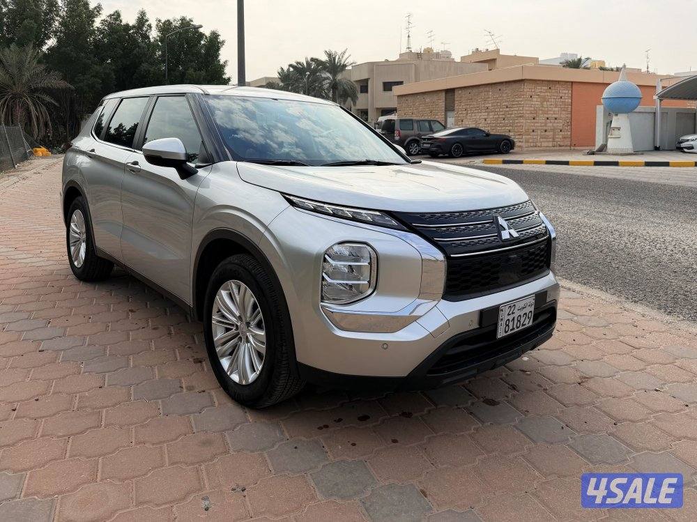 Mitsubishi outlander 20254