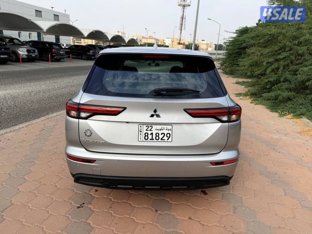 Mitsubishi outlander 20257