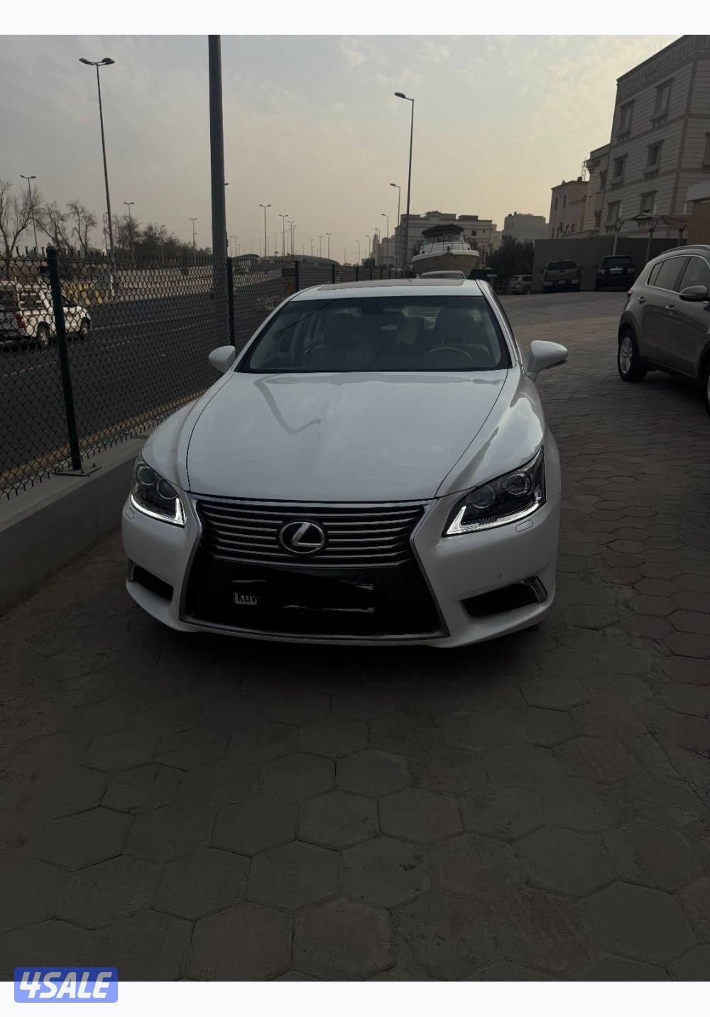 لكزس 2013 شورت0