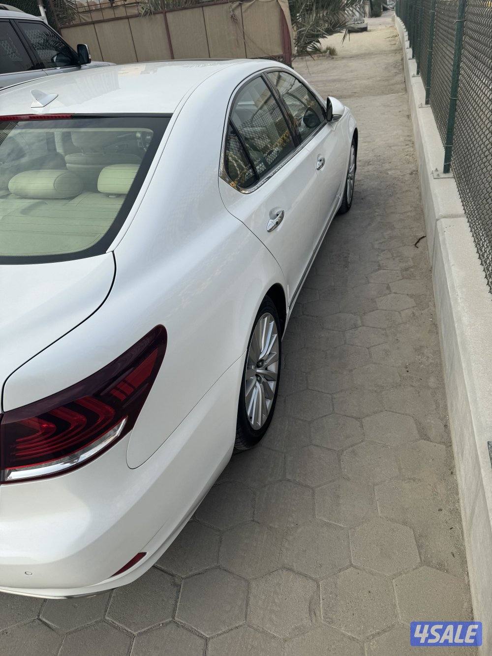 لكزس 2013 شورت8