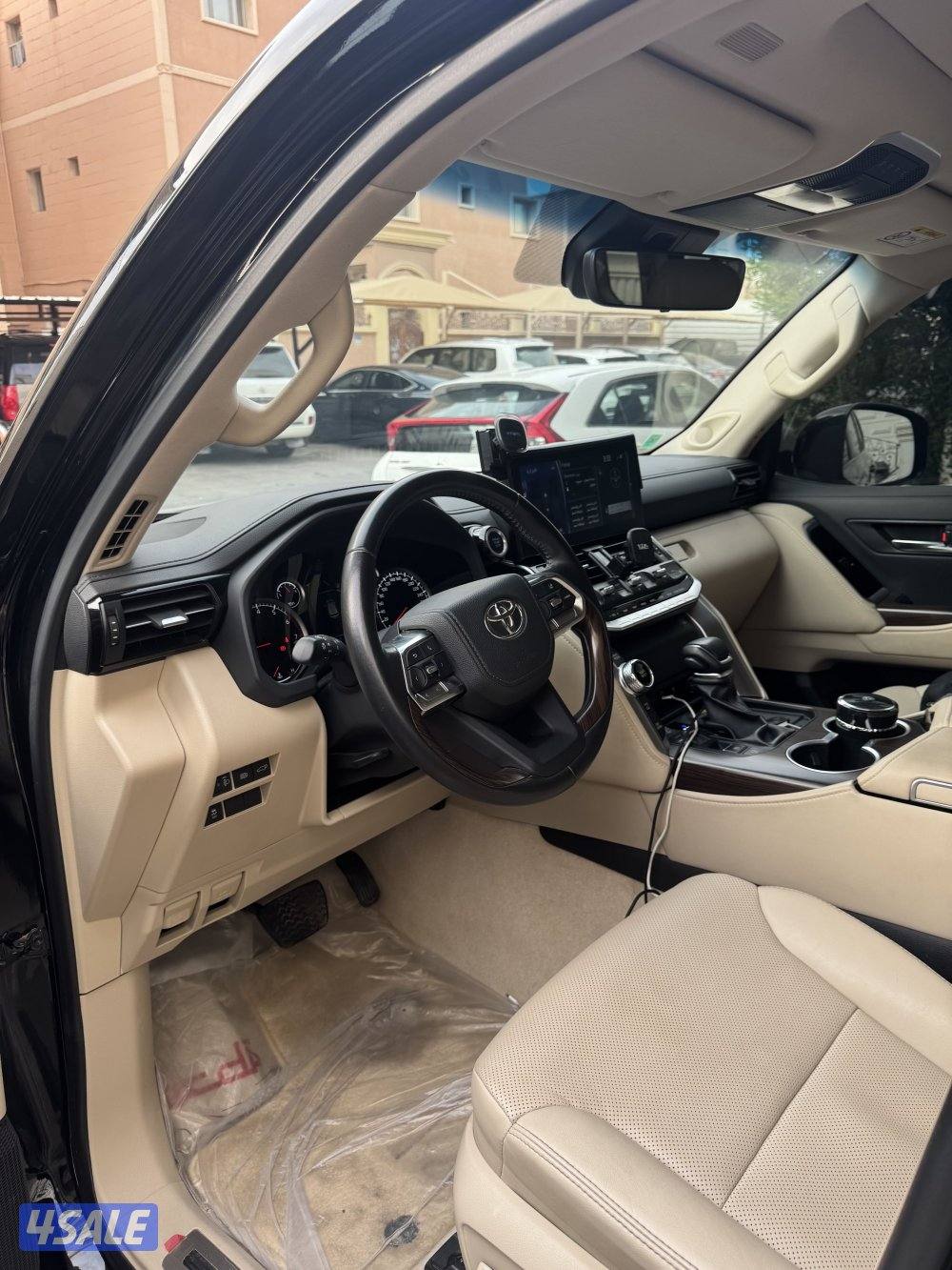 للبيع لاندكروزر 2023 airoe sعداد 74 سيرفس وكاله منتظم الموتر نظيف0