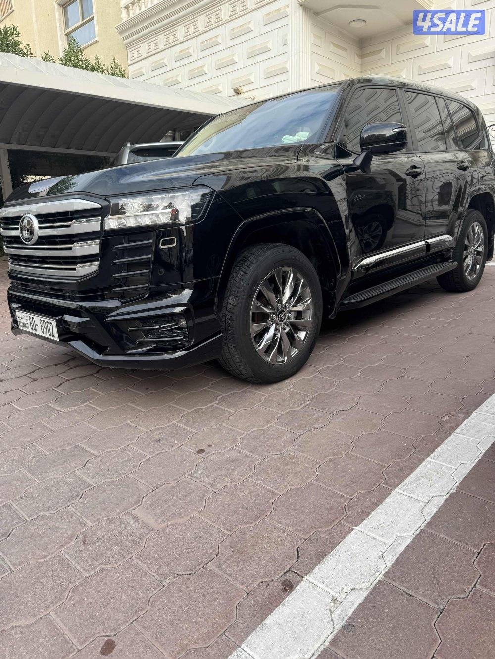 للبيع لاندكروزر 2023 airoe sعداد 74 سيرفس وكاله منتظم الموتر نظيف1