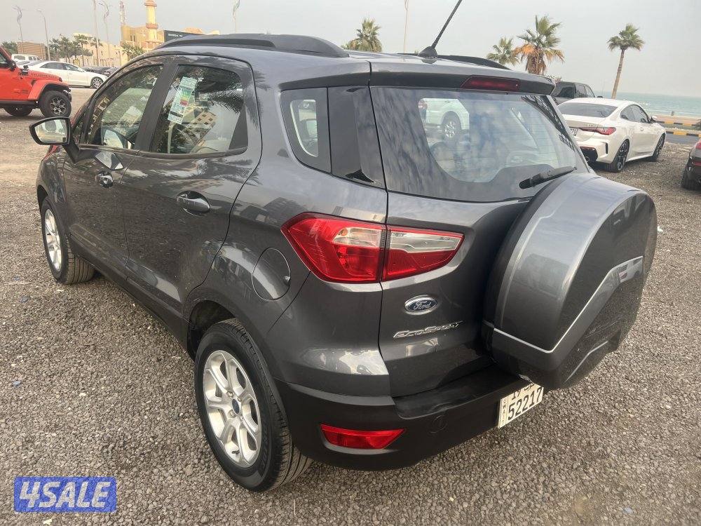 فورد اسكيب 2020 صبغ وكاله ماشي 126 الف بحاله ممتازه وشرط الفحص10