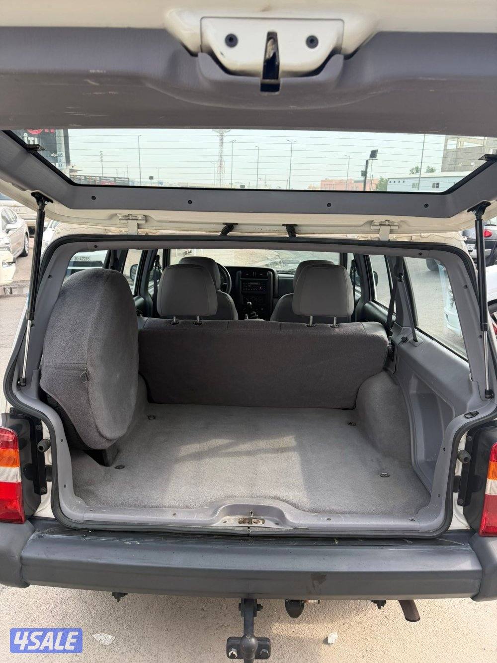 جيب شروكي 1998 الماني بحاله الوكاله عداد 116 الف جير عادي3