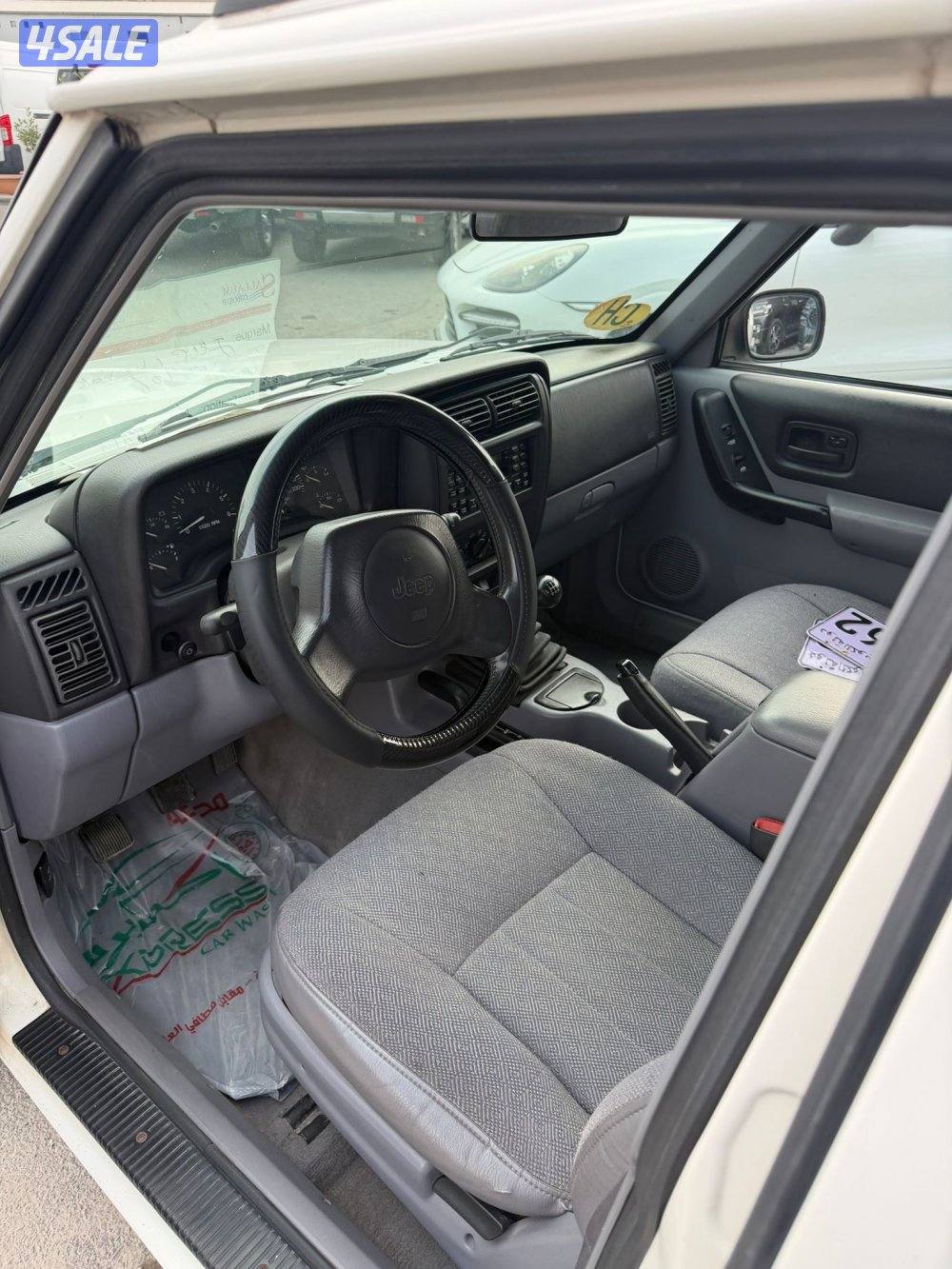 جيب شروكي 1998 الماني بحاله الوكاله عداد 116 الف جير عادي4
