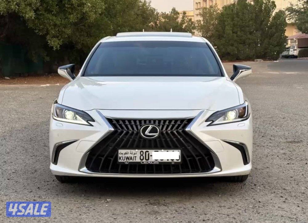 للبيع لكزس ES 250 درجة أولى3