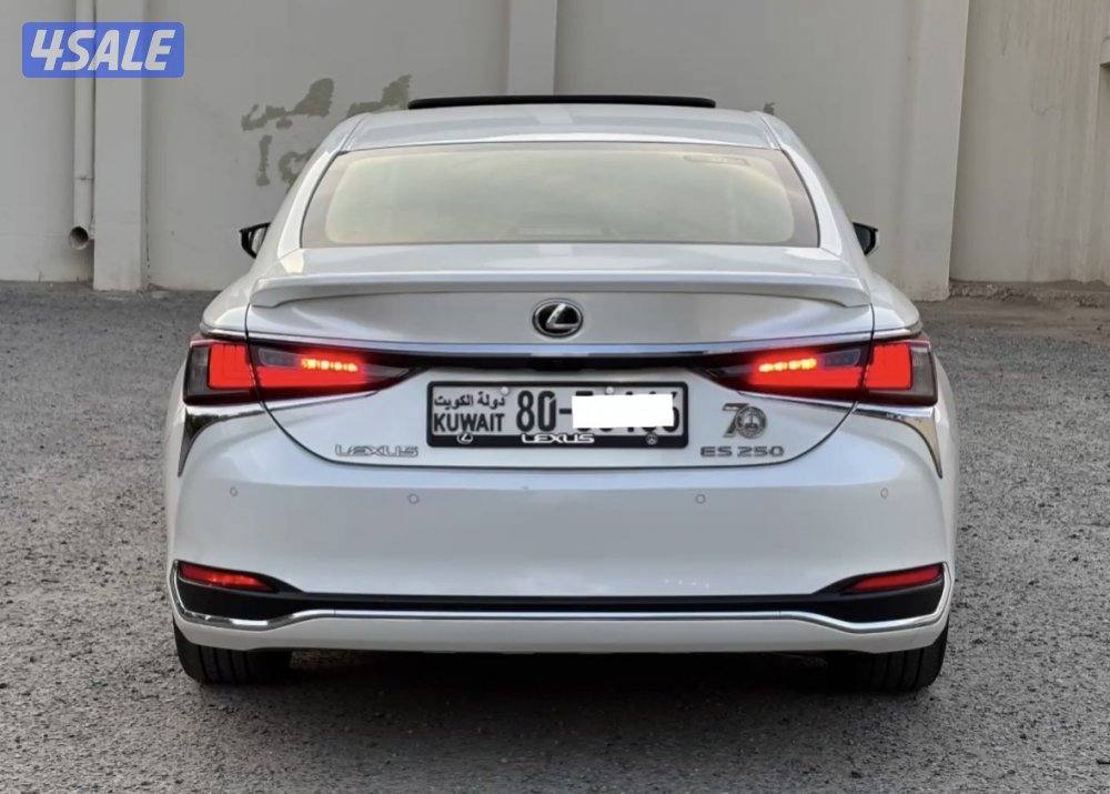 للبيع لكزس ES 250 درجة أولى2