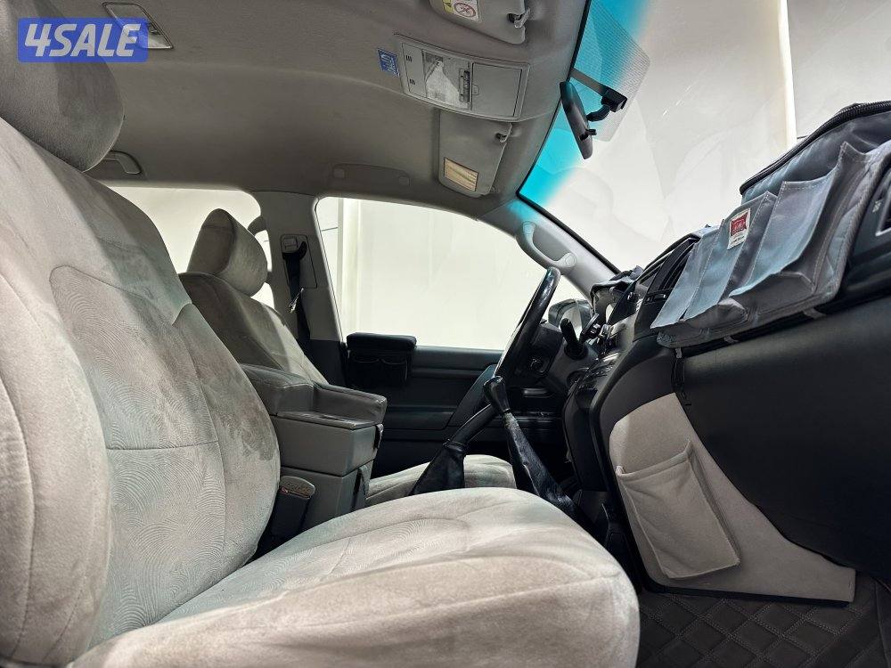 لاندكروزر G4