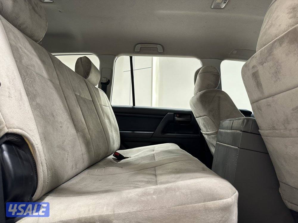 لاندكروزر G6