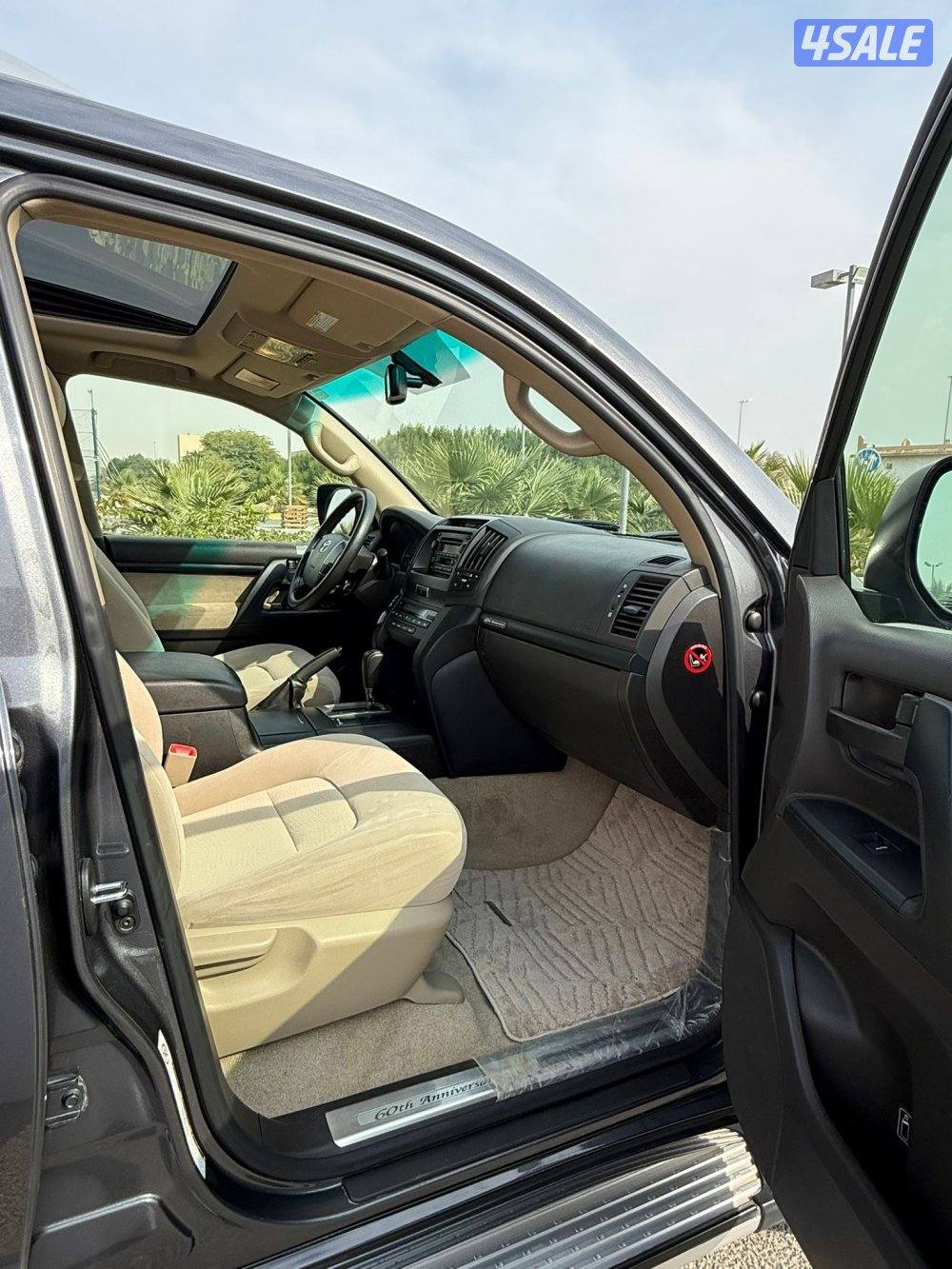 لاند كروز الساير 2011 بحاله نادره عداد 96 الف13