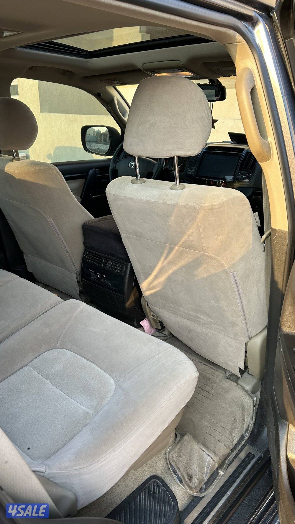 للبيع جكسار ٢٠٠٩ وارد الساير ٨ سلندر ماشي ٦٠٠٠٠1