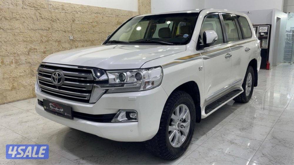للبيع لاند كروزر VXR 2018 مكينه 5.71