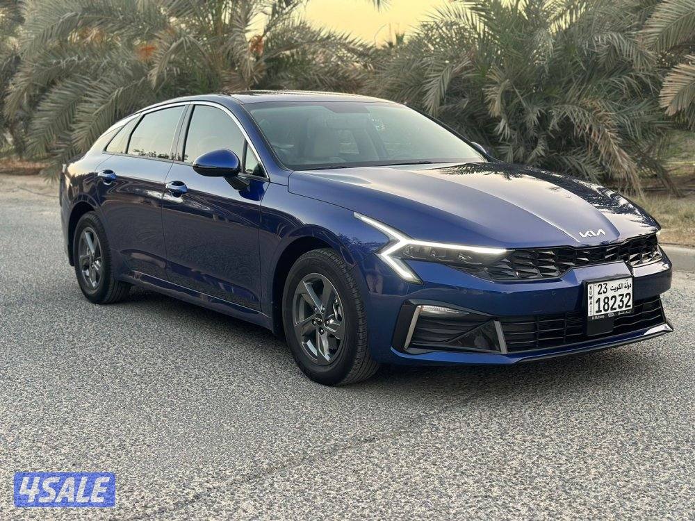 للبيع K5 موديل 2024 حالة الوكاله ماشي19 الف فقط صبغ الوكاله0