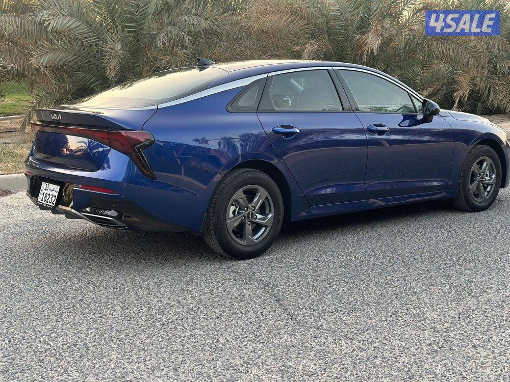 للبيع K5 موديل 2024 حالة الوكاله ماشي19 الف فقط صبغ الوكاله3