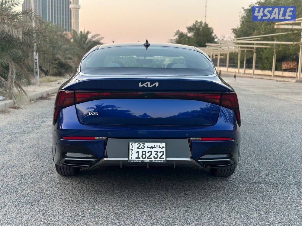 للبيع K5 موديل 2024 حالة الوكاله ماشي19 الف فقط صبغ الوكاله5