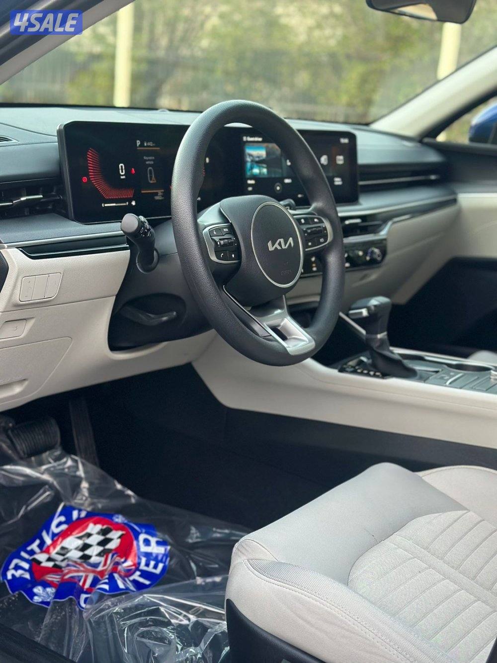 للبيع K5 موديل 2024 حالة الوكاله ماشي19 الف فقط صبغ الوكاله6