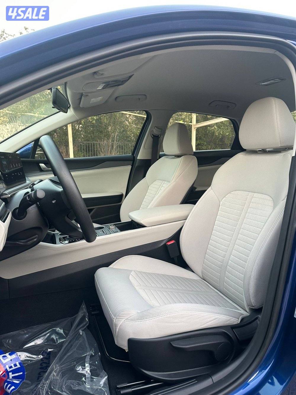 للبيع K5 موديل 2024 حالة الوكاله ماشي19 الف فقط صبغ الوكاله11