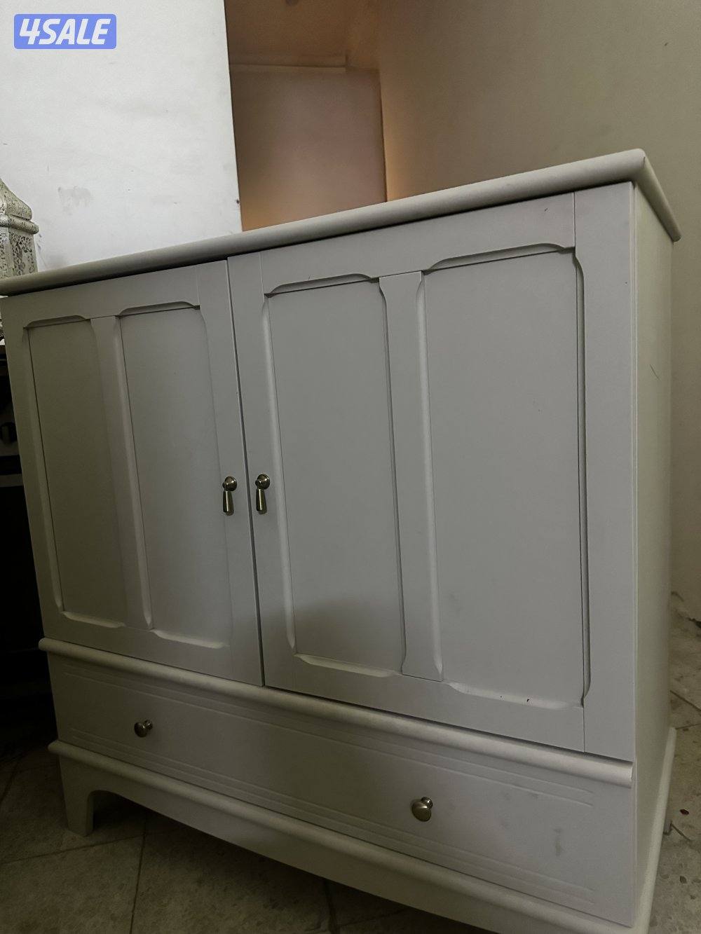 للبيع اربع كبتات ثلاثه من ايكيا استخدام نظيف وواحد للاحذيه جديد مو مست4