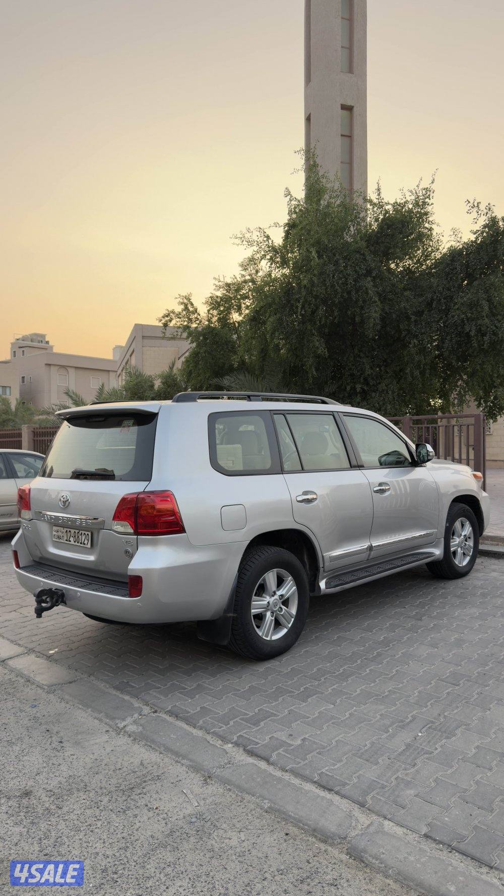 لاند كروزر 8 سلندر4