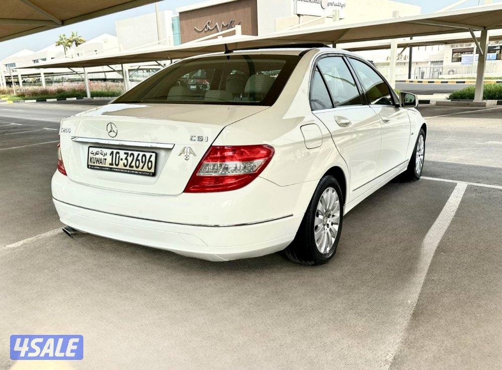 مرسيدس C200 - الموديل:2010 - العداد:1806