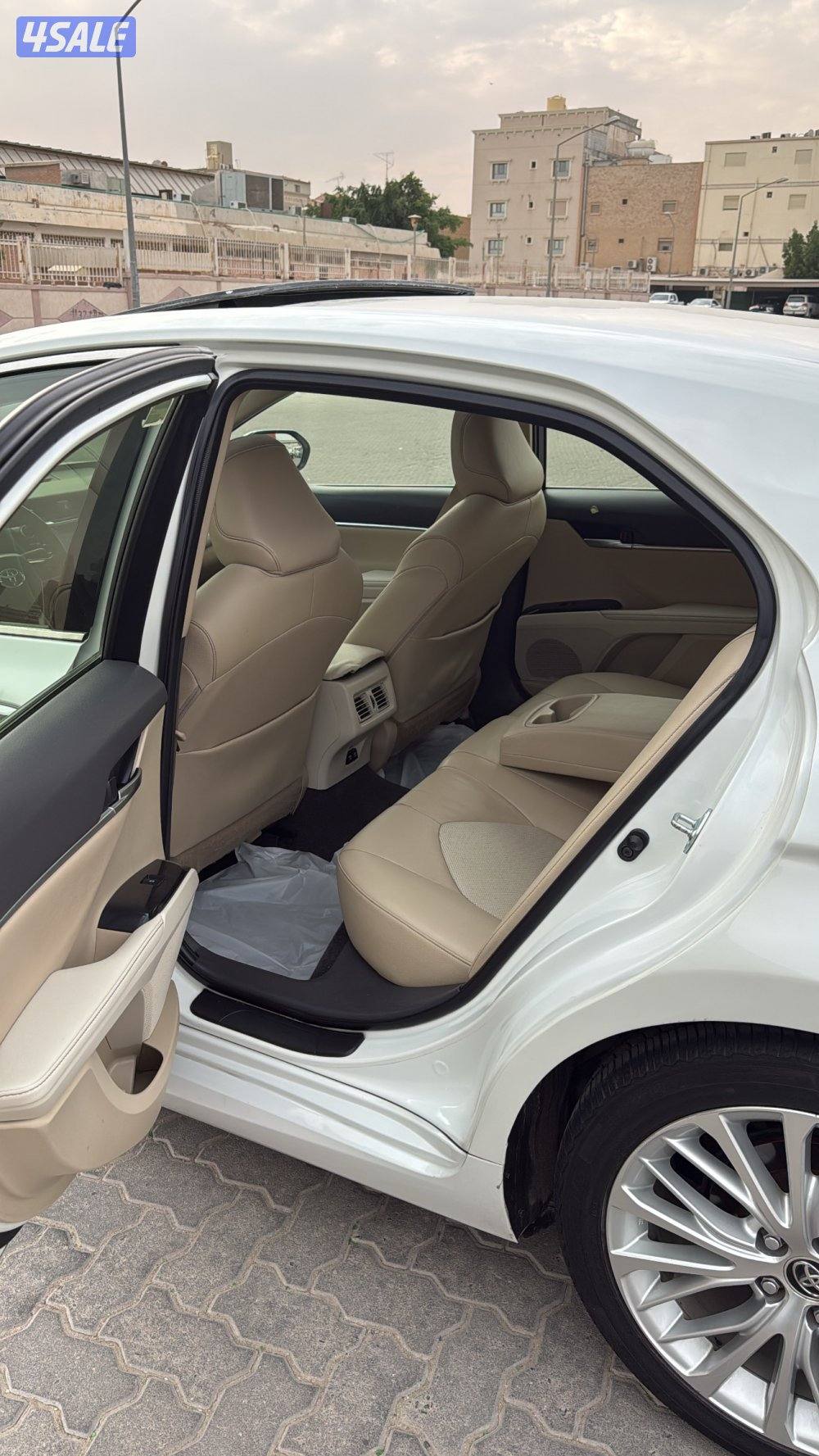 للبيع كامري لمتد ٦ سلندر6